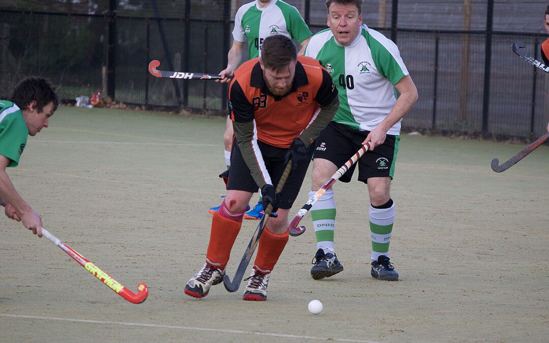 Rochdale Mens 2s 2 – 3 South Manchester 1s Match Report